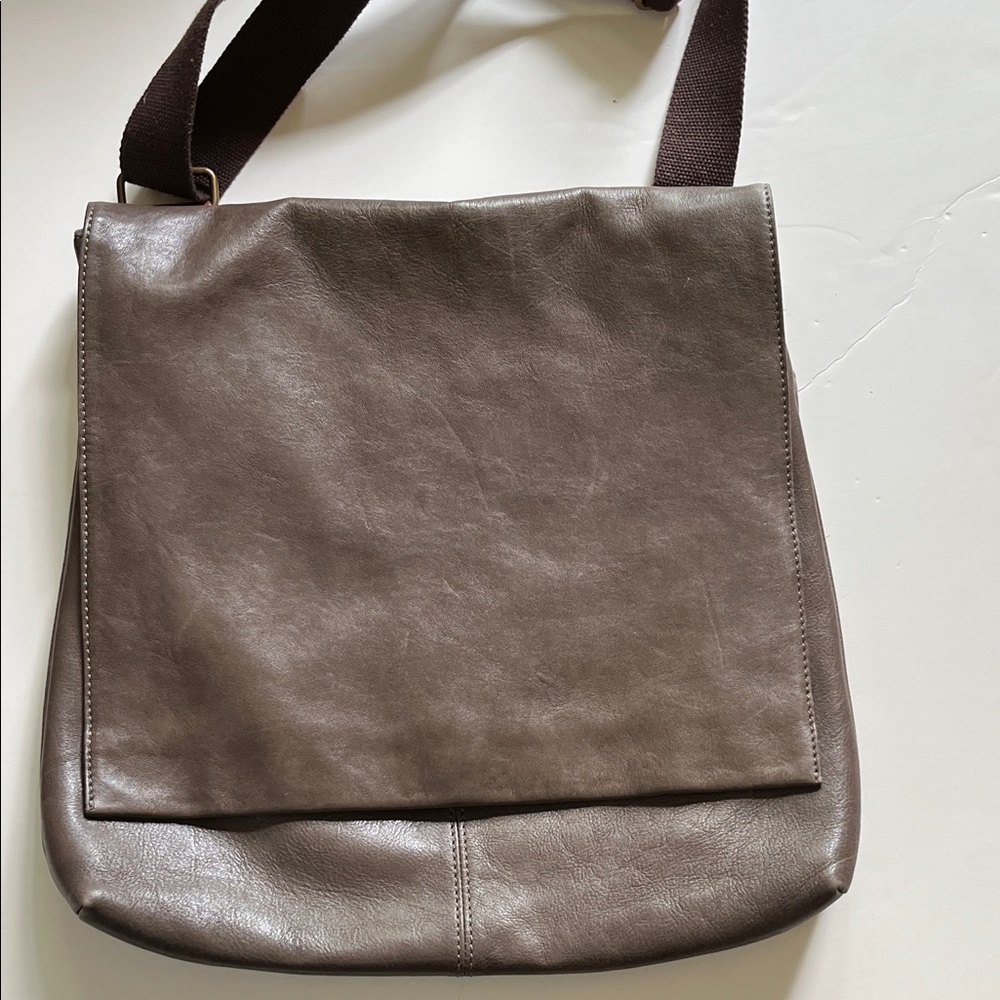 Ellington Taupe Leather Shoulder Bag